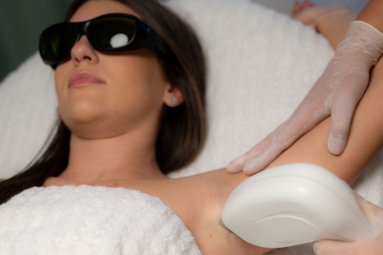 Urasle dlake na pazuhu